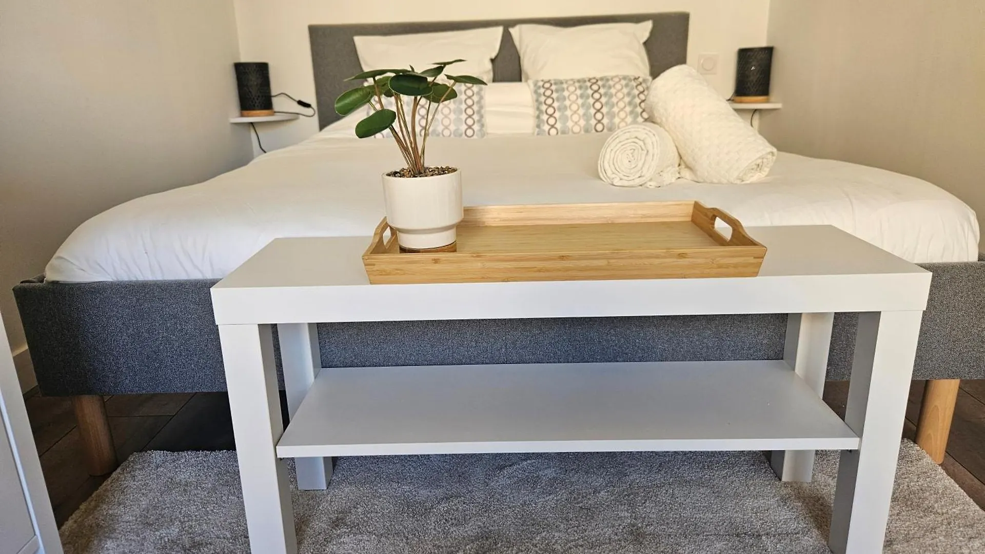 Apartment 2 Pieces Lumineux, Proche Plage, Parking, Clim, Hippodrome Cagnes-sur-Mer