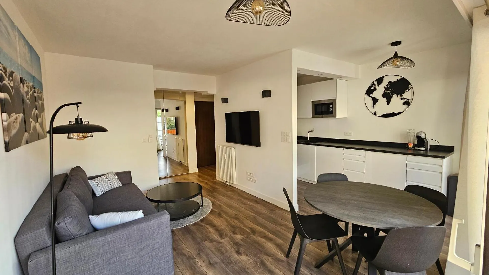 2 Pieces Lumineux, Proche Plage, Parking, Clim, Hippodrome Cagnes-sur-Mer