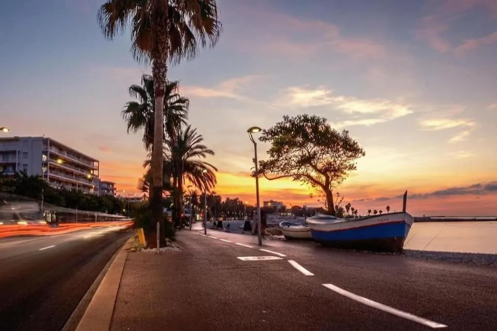 Apartment 2 Pieces Lumineux, Proche Plage, Parking, Clim, Hippodrome Cagnes-sur-Mer France