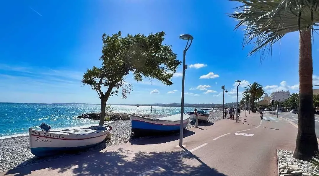 2 Pieces Lumineux, Proche Plage, Parking, Clim, Hippodrome Cagnes-sur-Mer Apartment